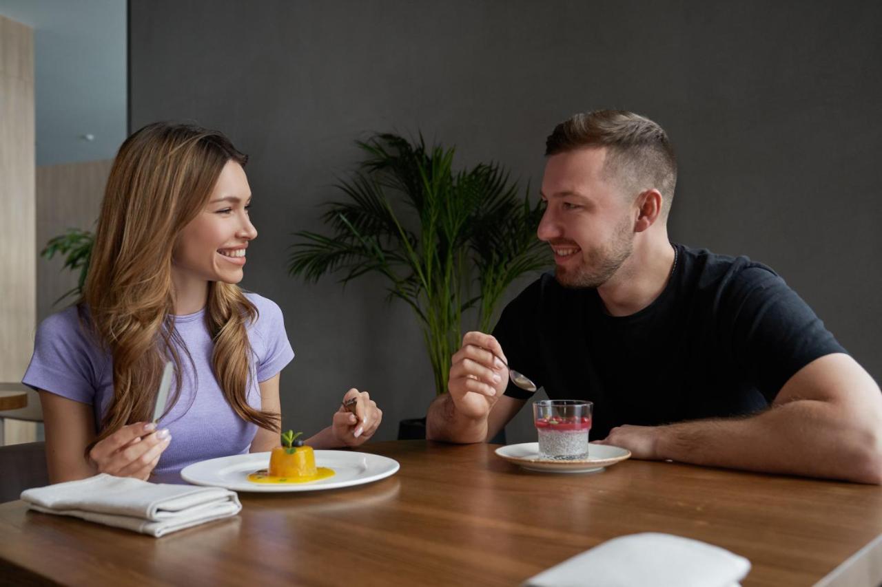 Shambala Wellness Club Hotel Rozhny Kültér fotó