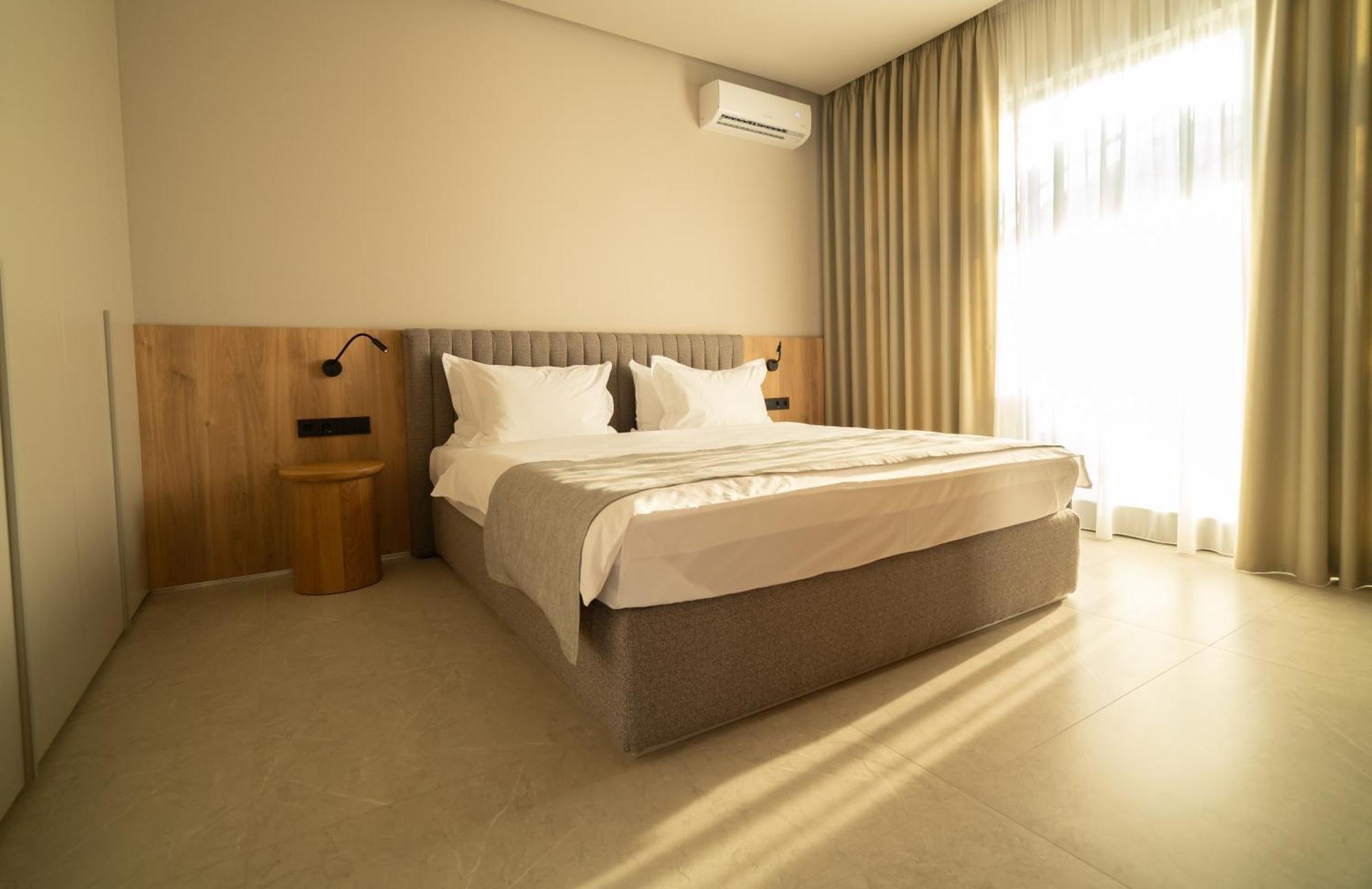 Shambala Wellness Club Hotel Rozhny Kültér fotó